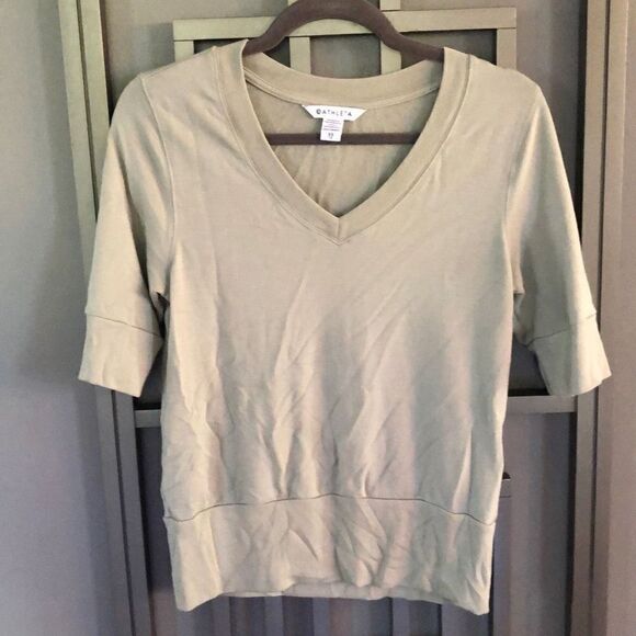 Athleta Light green V-neck soft top size XS - Picture 1 of 4